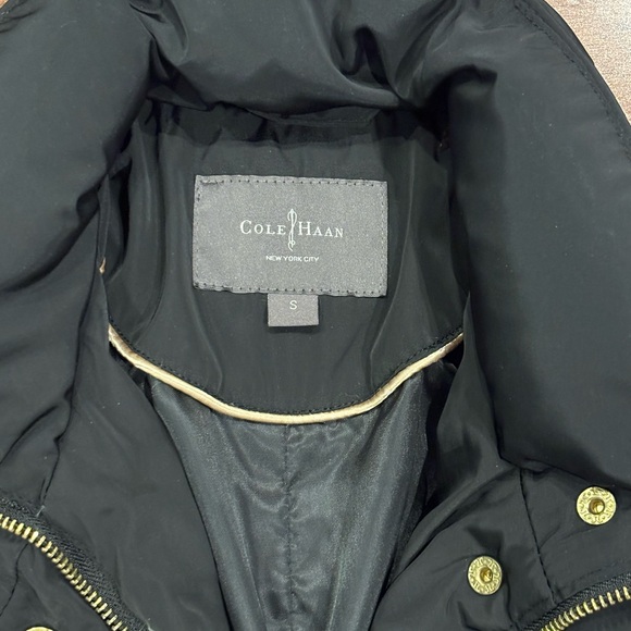 Cole haan women’s small down coat black - Picture 2 of 4